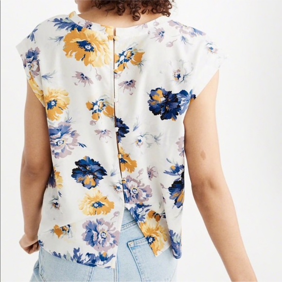 Button Back Top - Picture 2 of 3